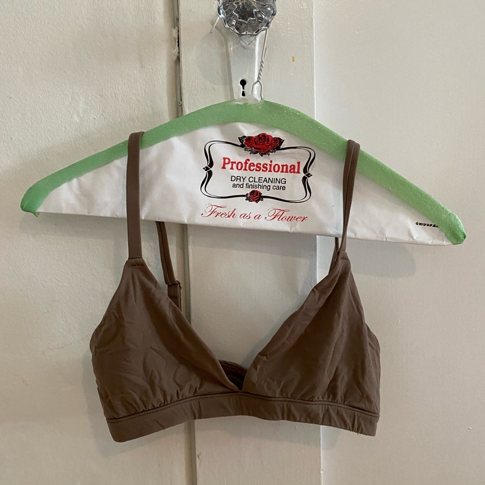 Skims bralette that’s super soft and can be worn under anything